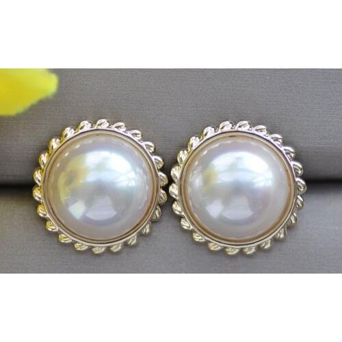 Z10662 Luster 16mm White South Sea Mabe Shell Pearl Earring CZ