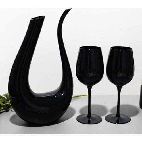 Creative Black U-shaped Wine Decanter Glass for Red Wine Fashion Black Red Wine Glass Fancy Gift Lead-free Glasses of Wine