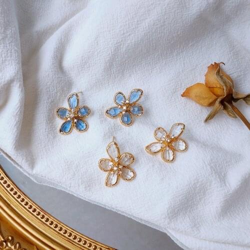 Stud Earrings for Women Exquisite Zircon Glass Crystal Flower Earrings Fashion Light Luxury Jewelry Accessories Wholesale