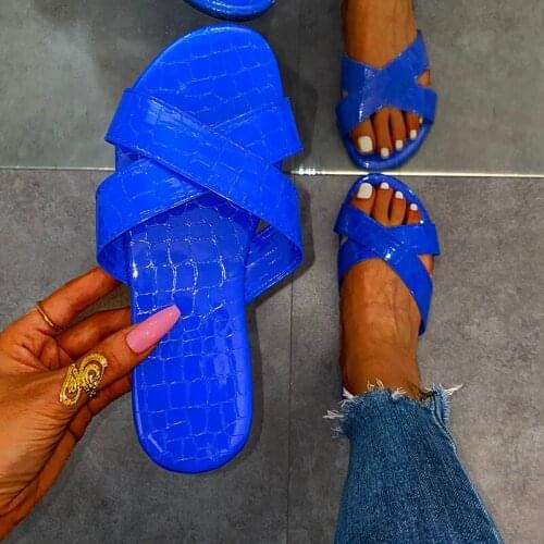 Luxury Celebrities Fashion Women Slippers Pu Leather Cross Layer Snake Print Flats Open Toe Sexy Outdoor Slides Home Shoes 2020