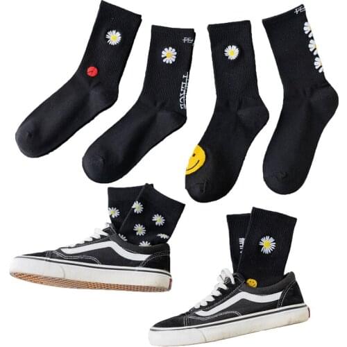 New Casual stocks YZ-S-ZZ-0067 Retro trend in stocking little daisies and bold flowers for black popular logo lovers