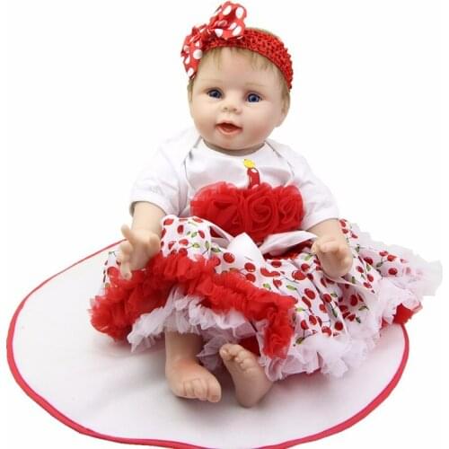 Lovely 55 cm Baby Reborn Girl Soft Silicone Newborn Doll Girl 22'' Cute Reborn Baby Doll Cloth Body Kids Birthday Gifts