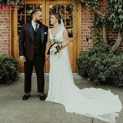 Mermaid Wedding Dress Vintage V Neck Sleeveless Elegant Court Train Soft Satin Vesdio Bridal Dress TB1390