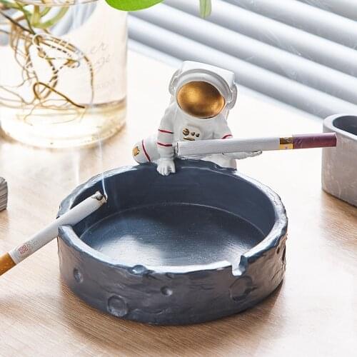 Nordic ins wind astronaut ashtray creative personality trend office living room home cute decorative ornaments