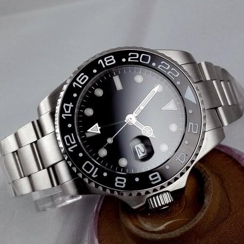 43MM Simple Black Dial Mens Watch GMT Function Sapphire Crystal Ceramic Bezel Automatic Movement