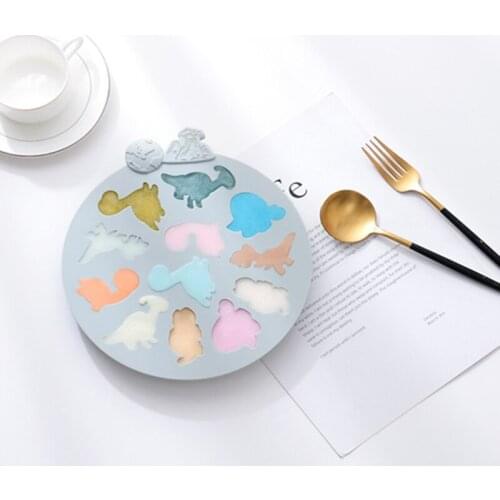 12 dinosaur silica gel baking mold Homemade cartoon jelly chocolate drop glue grinding tool Home molds for soft candy ice