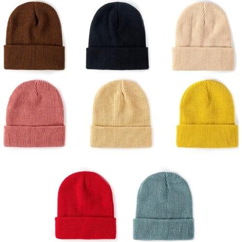 Winter Chunky Cable Knit Hats Warm Knitted Wool Cap Ski Casual Cap Unisex Beanie Hat for Men and Women Ideal Winter Gift