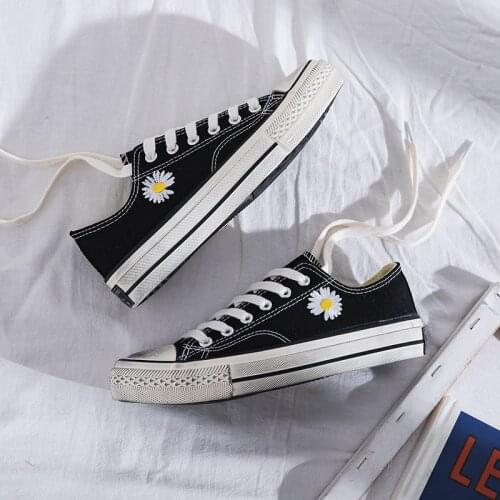 Canvas Shoes Female Spring 2020 Small Chrysanthemum Korean Student Casual Shoes Women Shoes Shoes Woman Sneakers