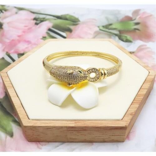 BLUESTAR Fashion Colorful Zircon Adjustable Cuff Bangles For Women MAMA Heart Rivet Modeling Simple Femal Opening Bangles