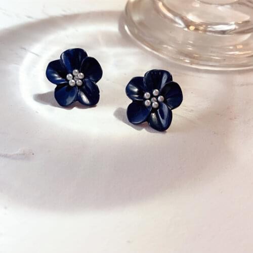 Vintage Blue Flower Pearl Stud Earrings for Women Korean Retro Cute Metal Earrings Wedding Party Fashion Jewelry Wholesale Gift