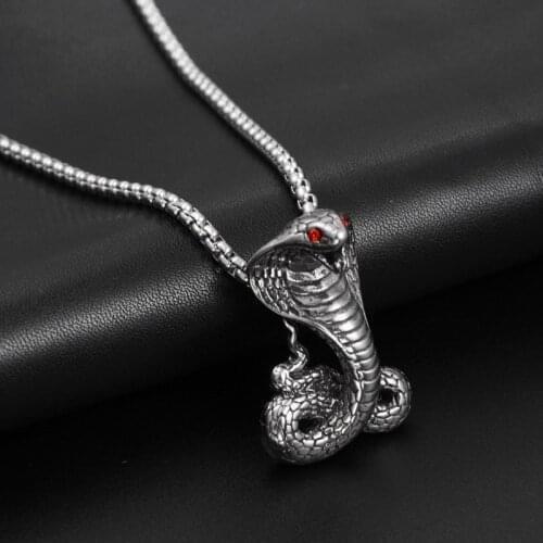 New Exaggerated Horror Cobra Pendant Necklace for Mens Fashion Red Crystal Inlaid Metal Pendant Accessory Party Jewelry