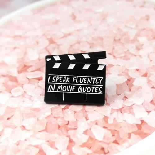 The props used in the filming of the film, the model brooch is suitable for the actors or spectators who love the movie