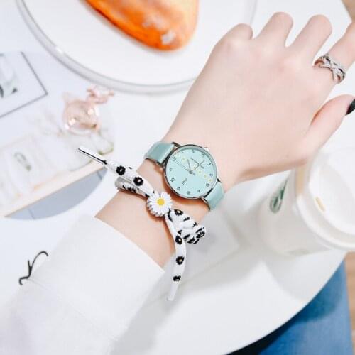 Casual Women Romantic Daisy Wrist Watch Leather fashion Designer Ladies Clock Simple Dress Gift Montre Femme