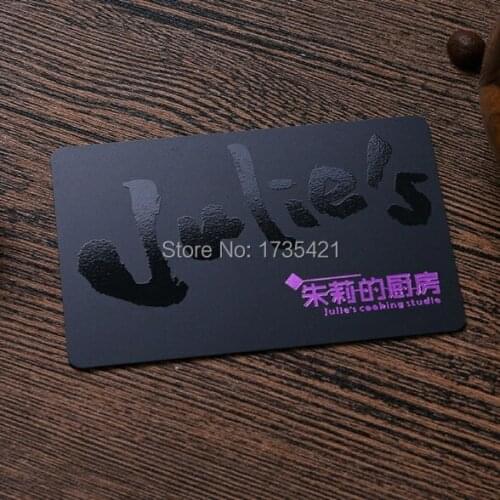 CR80 Plastic Matt Black Spot UV Embossed RFID Business Card
