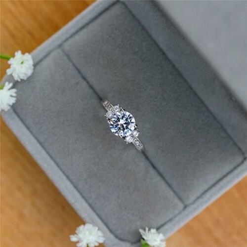 Cute Female Small Round Zircon Stone Ring Romantic Love Engagement Rings For Women Elegant Silver Color Wedding Rings