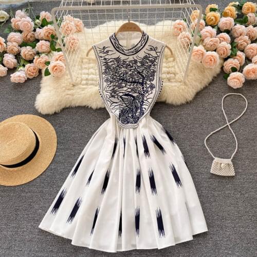 Court Womens Retro New Fashion Round Neck Embroidery Slim Sleeveless Pleated Dress Summer Clothes Elegant Vestidos T558