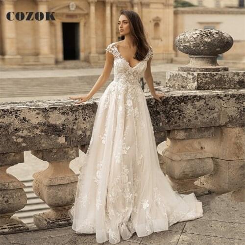 A-line V-neck Tulle Lace Flowers Appliques Sexy Wedding Dresses Long Formal Elegant Bride Wedding Gowns Custom Size CZ64
