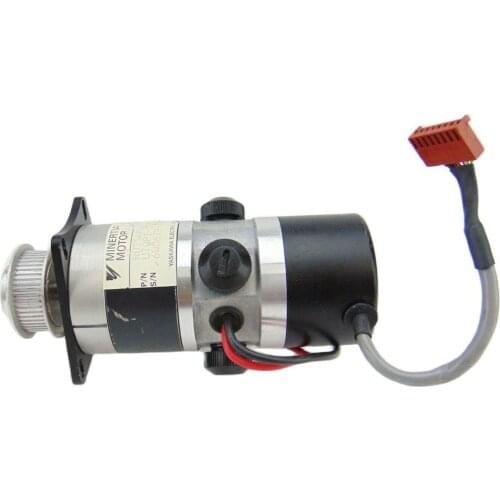 YASKAWA R02SAKOE P/N UTOPI-200SE MOTOR Used In Good Condition