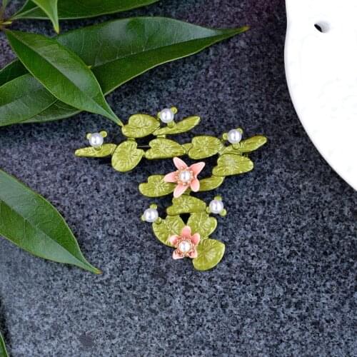 Retro Plant Jewelry Simple Elegant Leaves Pearl Flower Brooches Pins Cute Women Gift 2021 New Fashion Accessories