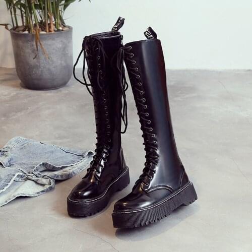 2018 Winter New Women Platform Wind Thick Heel With Martin Round Head Middle Heel Boots