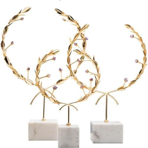Nordic Modern Design Garland Model Plated Figurines For Living Doom Decoration Accessories Crystal Flower Ornament Wedding Decor