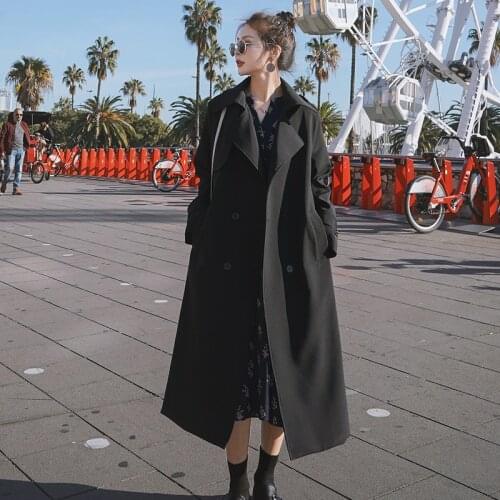 Csun Yuk Women's Black Jackets