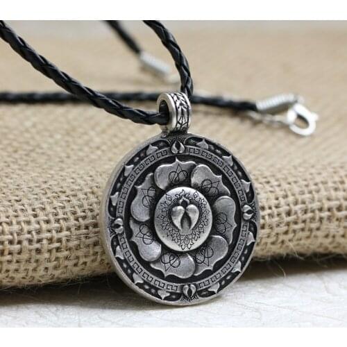 LANGHONG 10pcs Tibet Spiritual Necklace Flower Mandala pendant Necklace Sacred geometry amulet Religious jewelry