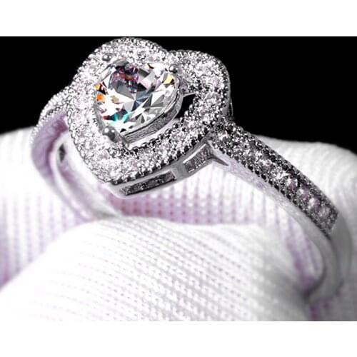 Huitan Romantic Heart Engagement Rings For Women AAA Cubic Zircon Delicate Proposal Ring Good Quality Female Fashion Jewelry Hot