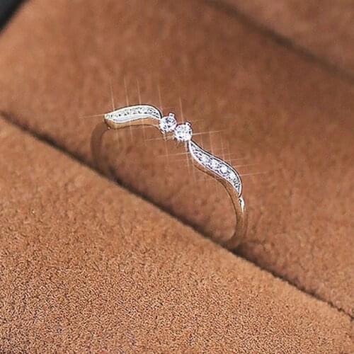 Huitan Dainty Thin Rings for Women Inlaid Shiny Crystal Cubic Zirconia Delicate Proposal Engagement Rings New Fashion Jewelry