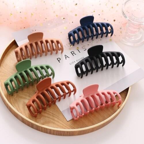 IPARAM Korean Solid Large Hair Claws Elegant Acrylic Hairpins Barrette Crab Hair Clips Headwear for Women Girls Hair Accessories