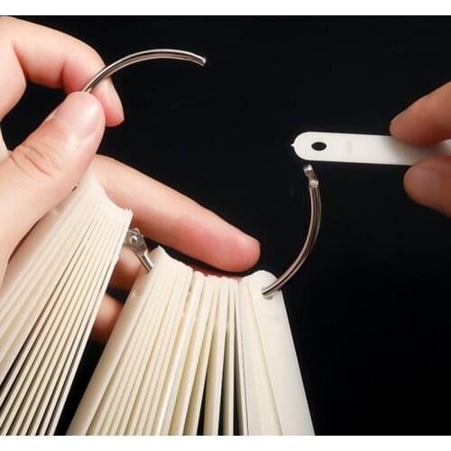 High Quality 50pcs False Nail Swatches Sticks Nail Polish Practice Display Art Tips Nail Sample Sticks with Metal Splits Ring