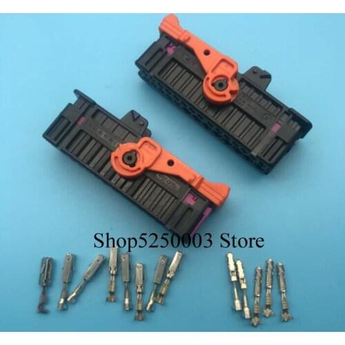 Automotive Connectors 183112-1 1813108-1 Automotive Connector Wire Harness Connector Head