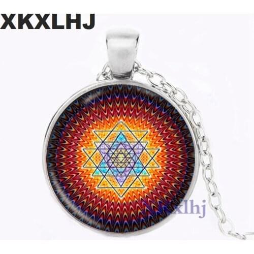 XKXLHJ Retro Sri Yantra Sacred Geometry Necklace Buddhist Zen Yoga Glass Gem Pendant Necklace Talisman Tantric Hindi Jewelry