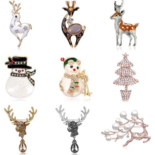 Vintage Cute Charm Christmas Deer Brooches For Women Men New Year Gift Trendy Lapel Collar Brooch Pins Jewelry Accessories
