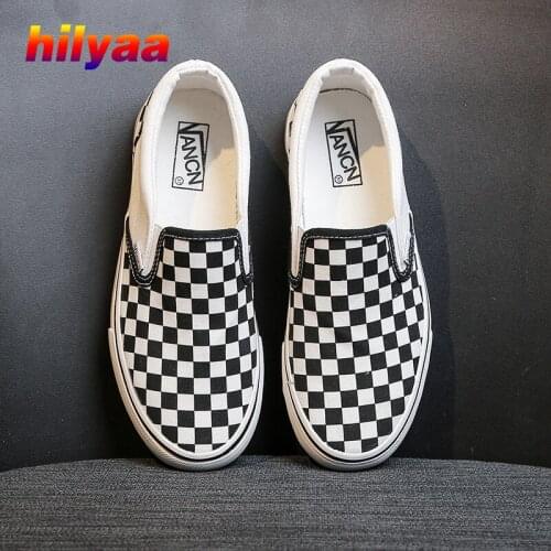 Brand Couple Canvas Shoes For Women Slip-on Breathable Male Flats Skate Shoes Trainers Youth Trend Wild Canvas Sneakers 35-44