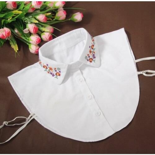 Women 's Fashion Fall Collar Shirt blouse Fake wild triangle Retro Fake Shirt collar black and white art embroidery female false