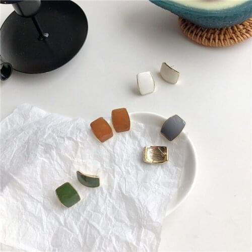 Elegant Korean Style Geometric Stud Earring 4 Colors Metal Earings for Women Girls Ladies Female Jewelry Fashion Studs Bijoux