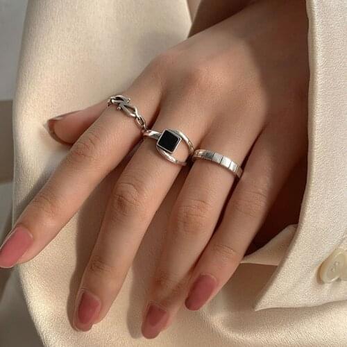 Aesthetic Black Geometric Rings New Fashion Minimalist Adjustable Accesories Luxury Couple Engagement Jewelry for Women Gifts