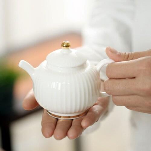 White Porcelain Tracing Gold Suet Jade Kungfu Teapot Filter Ceramic Single Pot Tea Maker Heat-resistant Household Etiquette Tool