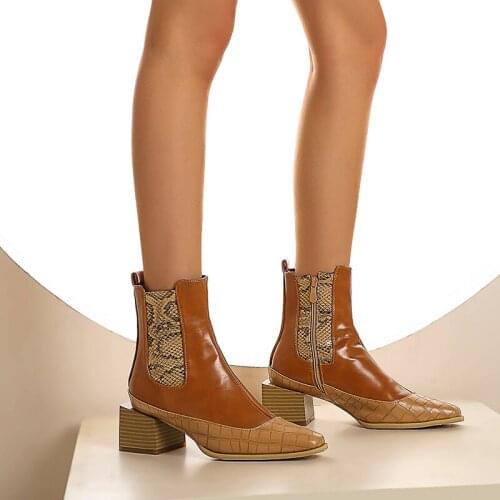 Womens fashion black square-headed square with fall fashion matching short boots womens casual and comfortable boots in matchi