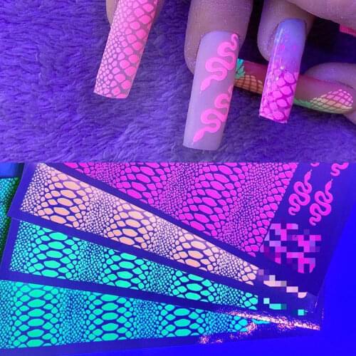 4pcs/Set Snake Skin Design Nail Art Water Sticker Colorful Fluorescent Transfer Decals Neon Manicure Slider Decorations VK-002