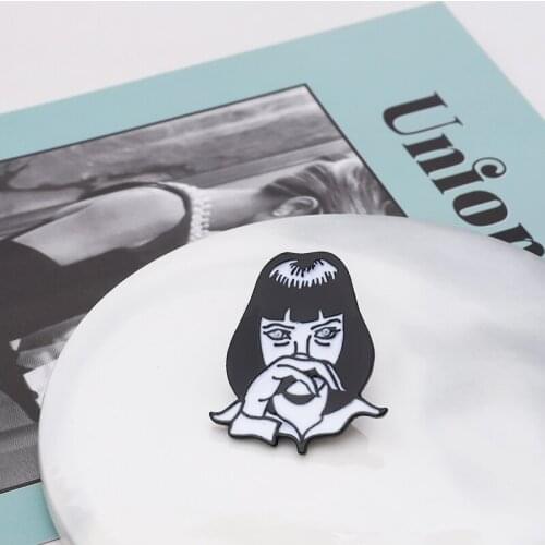 Mia Wallace Enamel pin Pulp Fiction Classic Movie Character Girl Brooch Denim Shirt Shirt Bag Accessories Pins Badge Jewelry