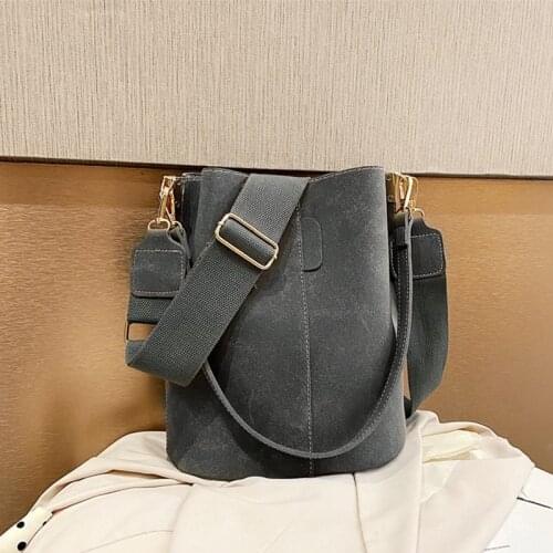 Retro Nubuck Leather Bucket Bag 2021 Trend Shoulder Bag Winter Crossbody Bag Large Capacity Messenger Handbag Brands Lady Purse