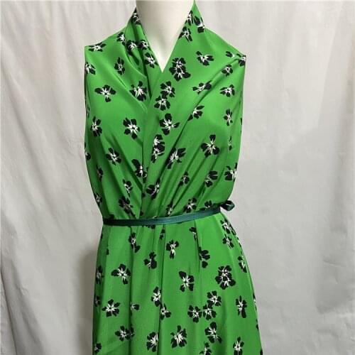 100% pure silk crepe de chine silk fabric 140cm 16momme floral on green bottom,SCDC1218