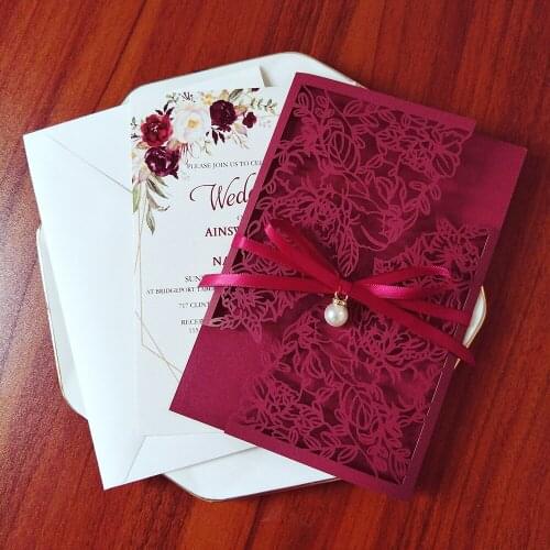 50 Pieces/Lot) Elegant Wedding Party Invitations with Ribbon And Rhinestone Hollow Personalized Print Cards For Quinceanera