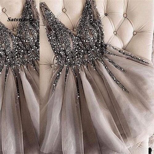 Sparkle Crystal Beaded Short Cocktail Dresses Gray Homecoming Dress Double V-neck Sexy Shiny Mini Prom Gowns Abiye Vestidos