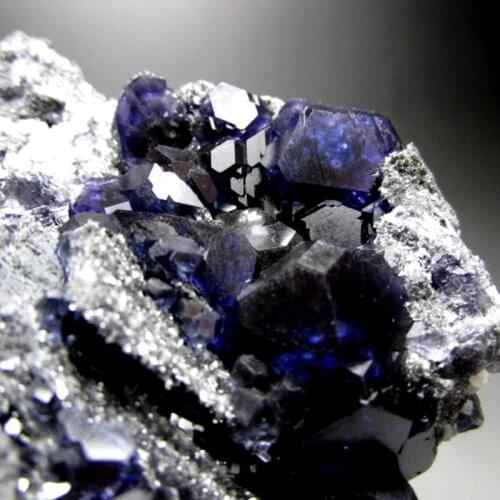 260g Royal Blue Fluorite Geode on Matrix - crystals and stones healing Mineral specimen Home Decor feng shui decoration