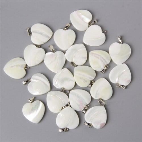 High Quality Fashion Heart Natural Mother of Pearl Shell Carved Pendant Charms for Women Jewelry Making DIY Necklace Accessories