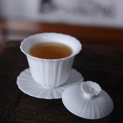 White Porcelain Petal Gaiwan Hand Made Ceramic Tea Set Chinese Porcelain Teaware Tea Bowl High Quality
