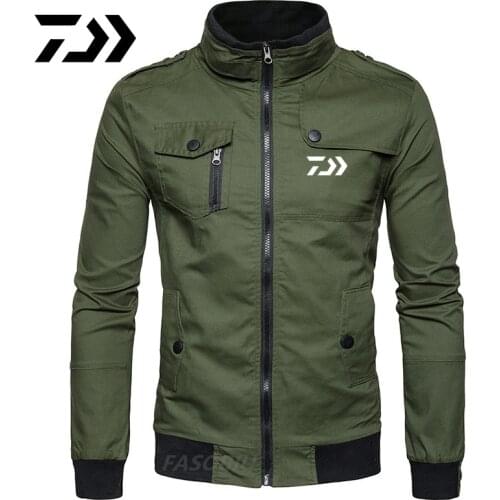 Daiwa Autumn Winter Cotton Fishing Jackets Multi-pocket Durable Waterproof Fishing Apparel Breathable Hooded Fishing Clothing